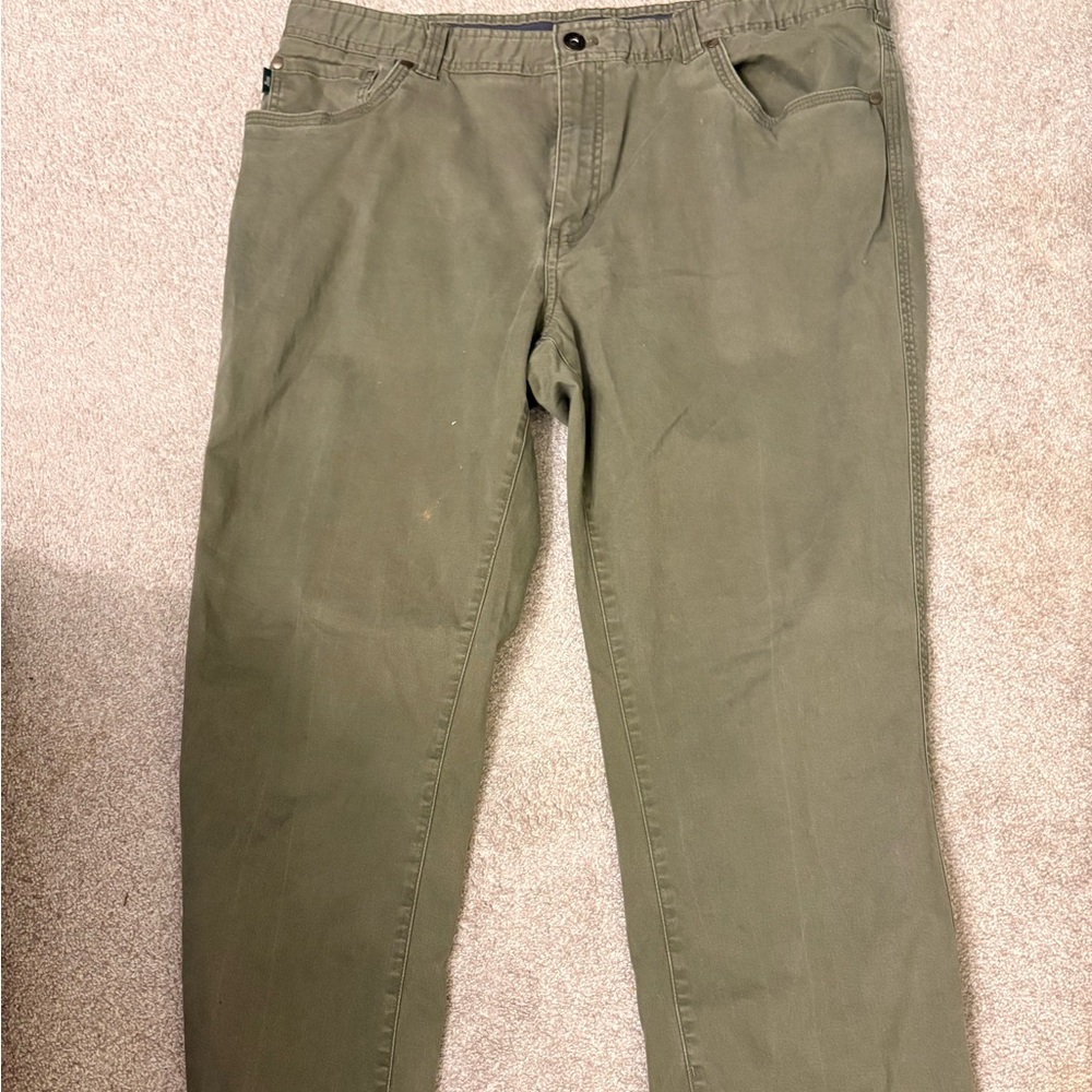Men’s G.H. Bass & Co. Khaki Green Trousers